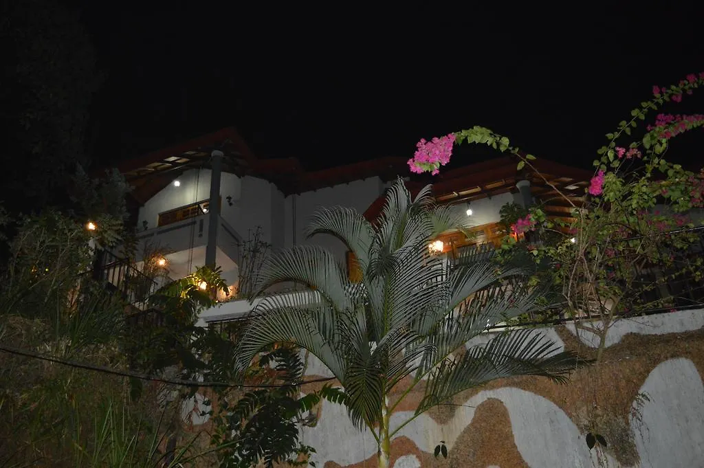 Elegante The Villa كاندي سريلانكا