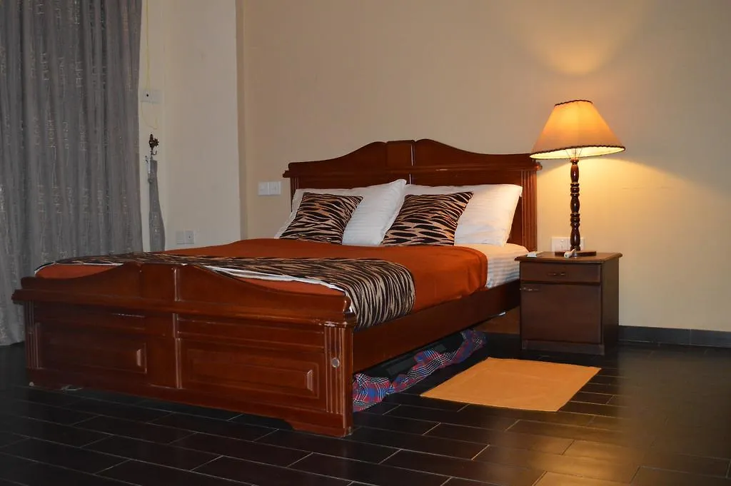 Elegante The Villa كاندي
